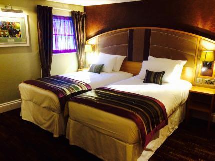 The Golden Lion Wetherspoon 3* Rochester (Kent)